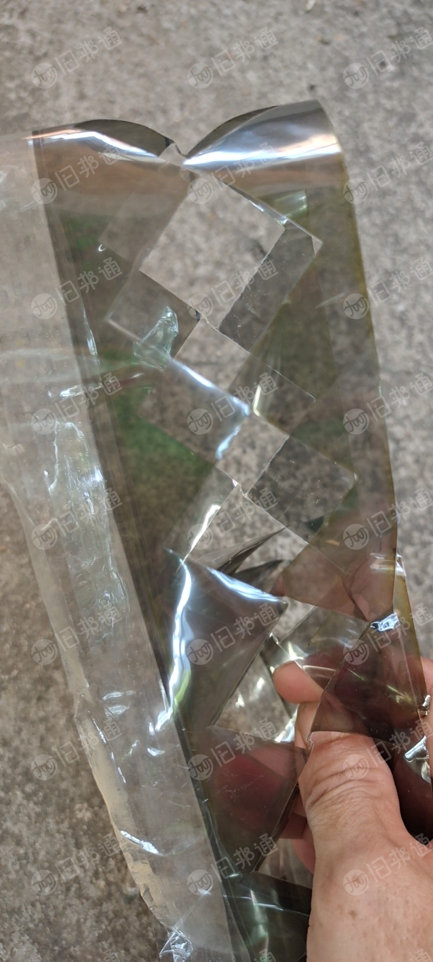 出售废旧偏光片,PET膜,手机厂下来的,双面带胶,现货100吨