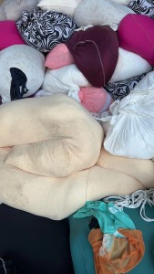 出售涤纶废布，杂色，氨纶废布，统货出，月供百来吨