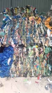 出售PE水洗低压膜，水洗杂膜，一级二级都有，月供十几吨