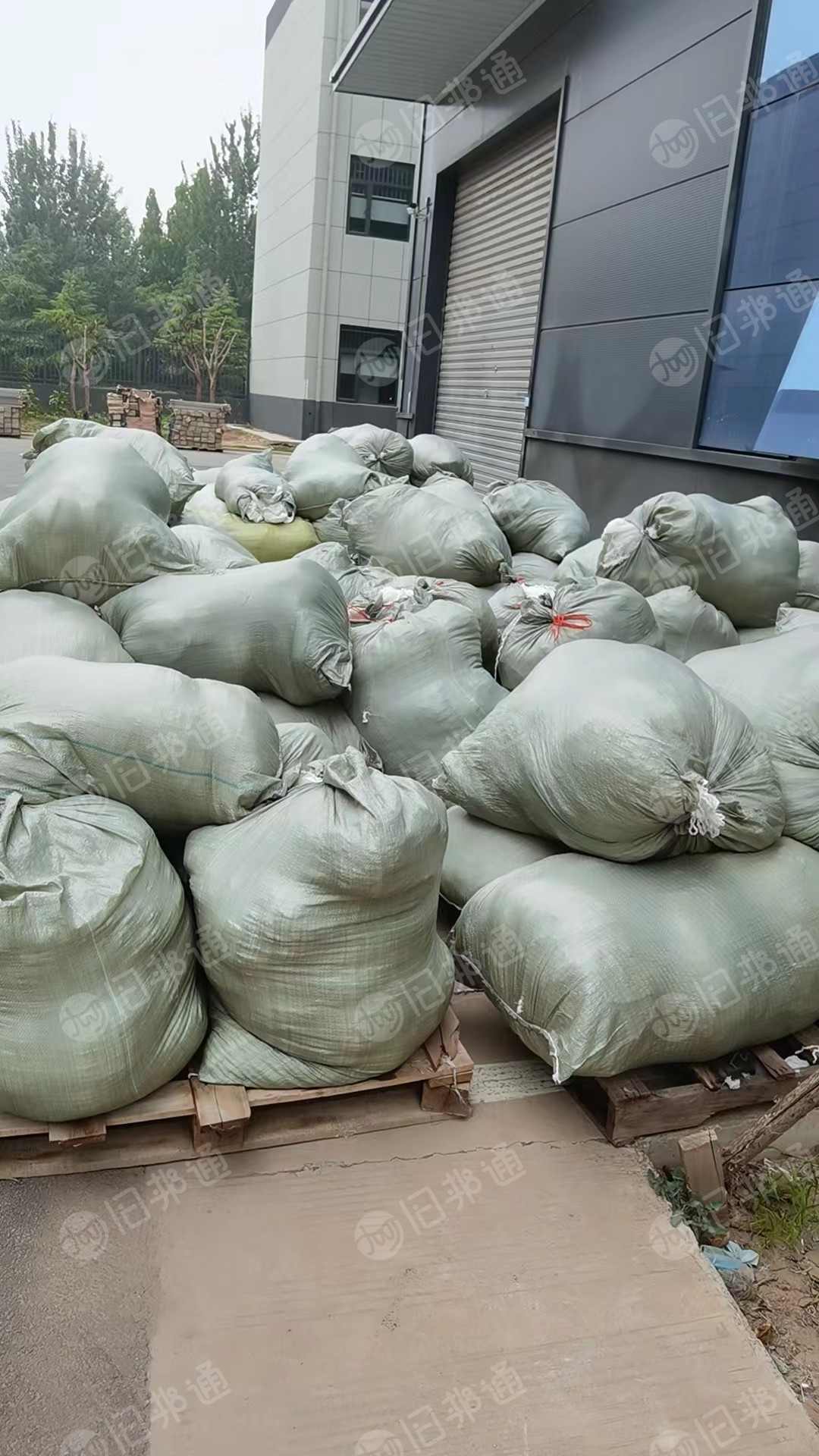 长期大量出售民用丝,高弹丝,涤氨包覆丝,100涤,20氨