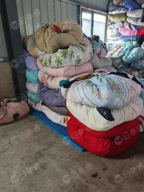 长期出售旧羽绒服,羽绒被等,每月有四五吨货,在山东威海