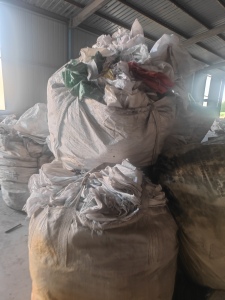 长期出售干造编织袋，现货6.7吨