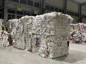 出售大白开花原料,旧衣服,白料