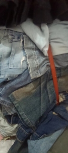 出售旧衣服，旧衣服统货，现货十几吨