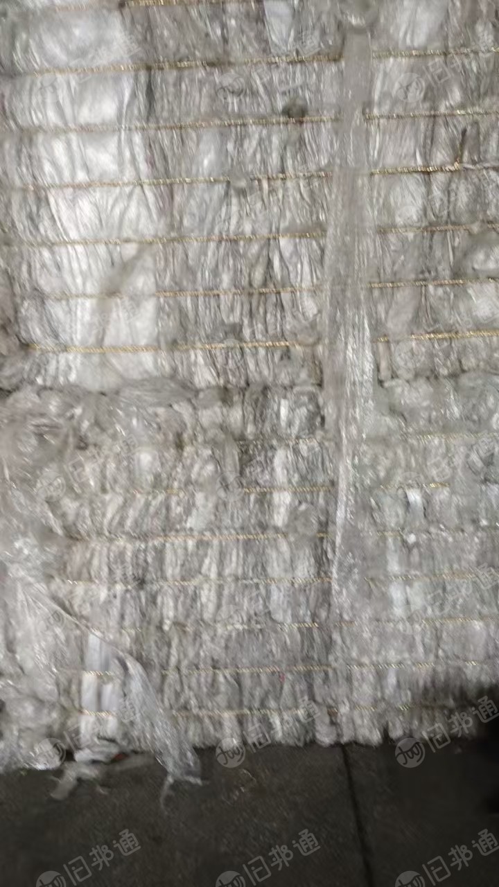 长期出售高压膜废料,平板膜废料,缠绕膜废料,花高压膜,干造水洗都有