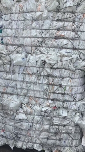 出售乳白袋，月供三至四挂