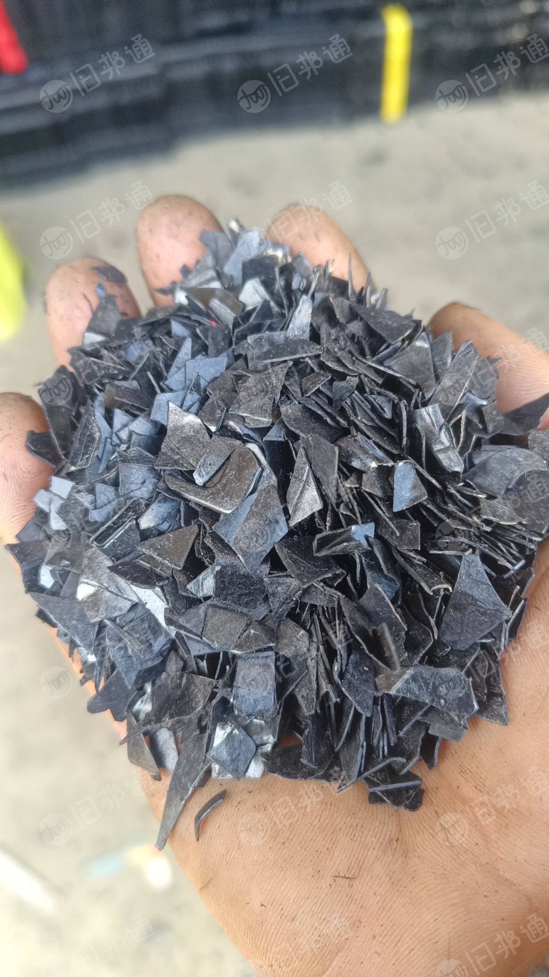 出售黑色pvc破碎料,现货100吨,货在宁波