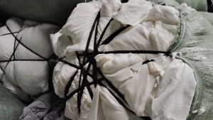 长期出售白色擦机布，布尾，含棉的，吸水性好