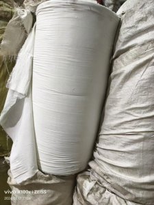 出售卷子布，白色六万米，黑色一万米，现货6吨