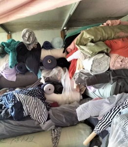 出售库存布，杂布，有针织布，羊羔绒布等