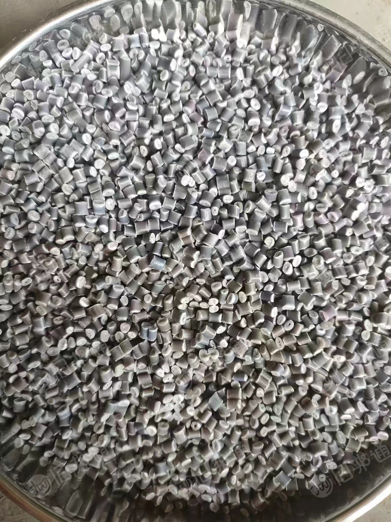 出售PP编织袋颗粒,PP原料袋颗粒,都是装聚乙烯聚丙烯的袋子做的,月供量大