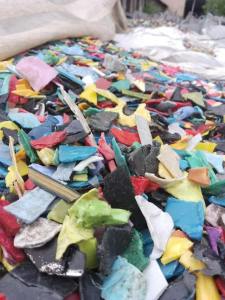 出售工程丙，童车破碎料、花桶破碎料，现货6.8米一车，货在衡阳