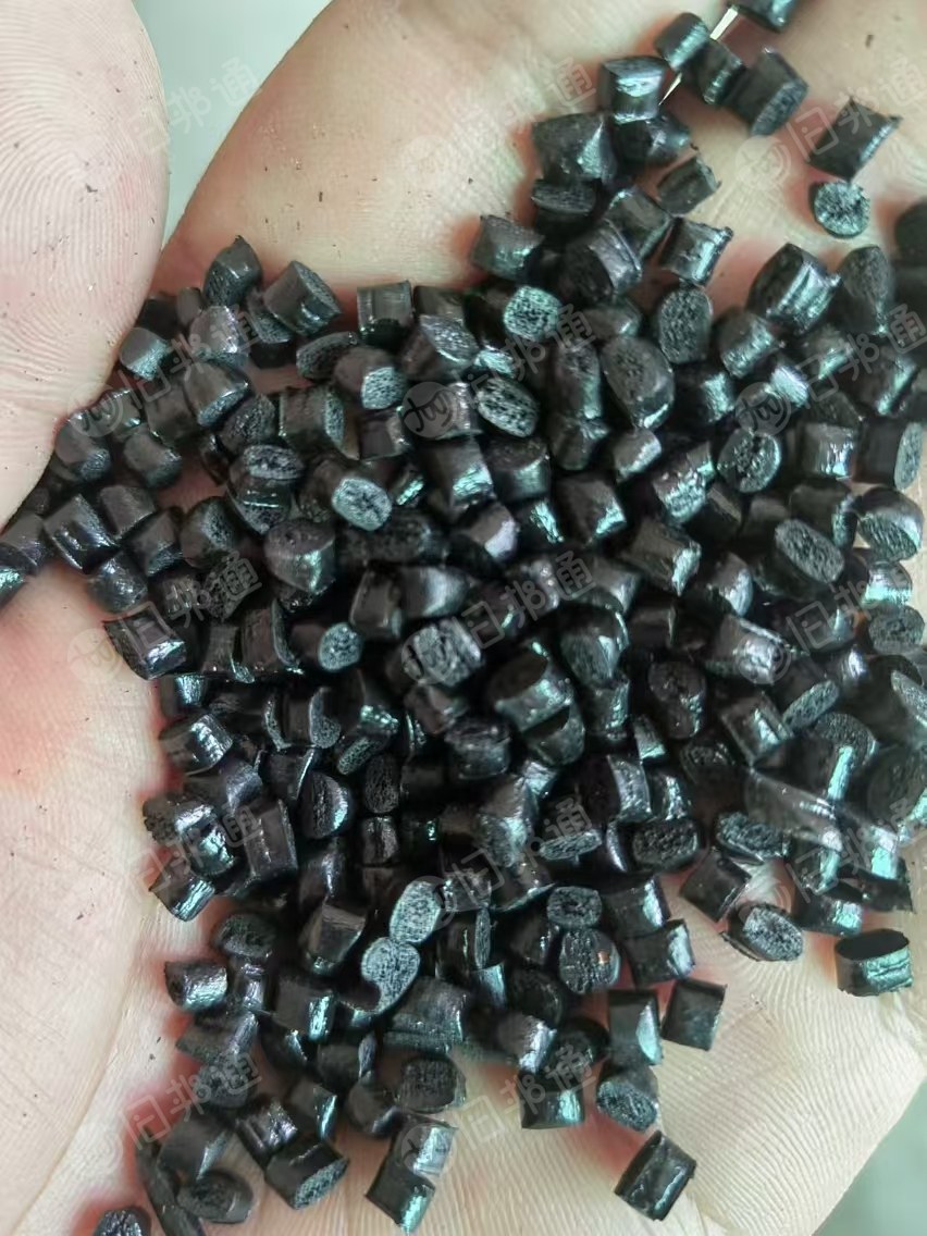 出售黑色pc颗粒,冲击 15 个,现货22 吨,月供几十吨