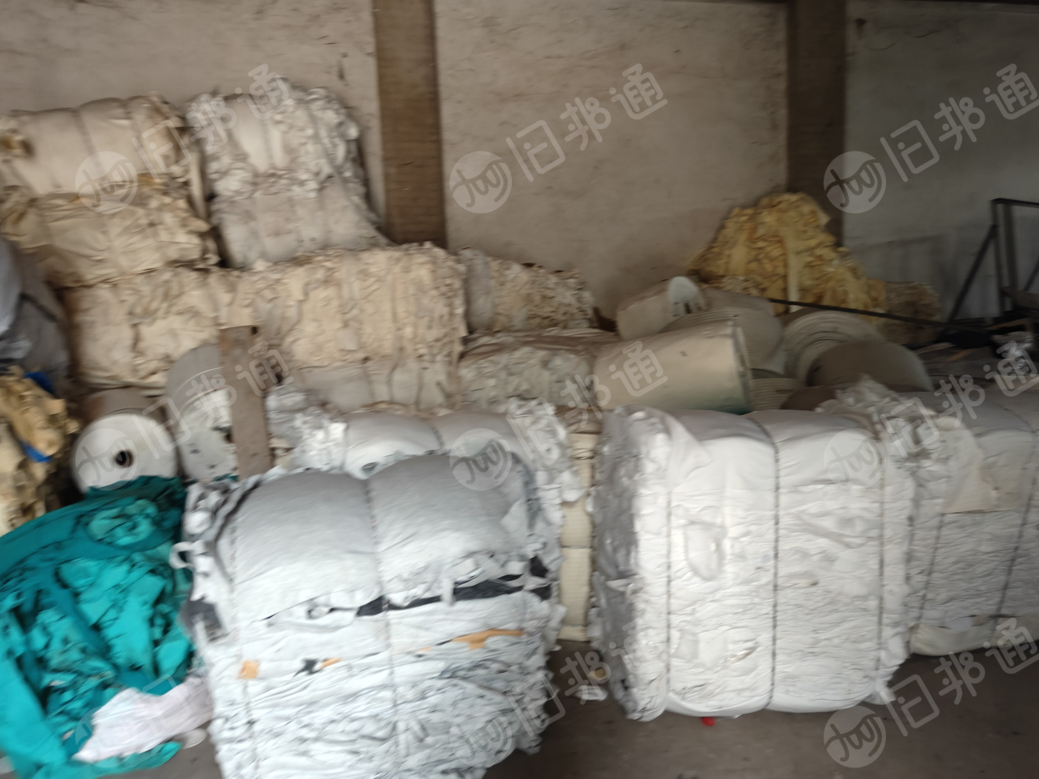 回收涤纶废布,废丝,纯涤纶
