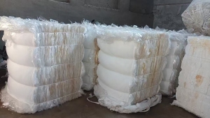 出售PET膜，现货十来吨，月供三十吨左右