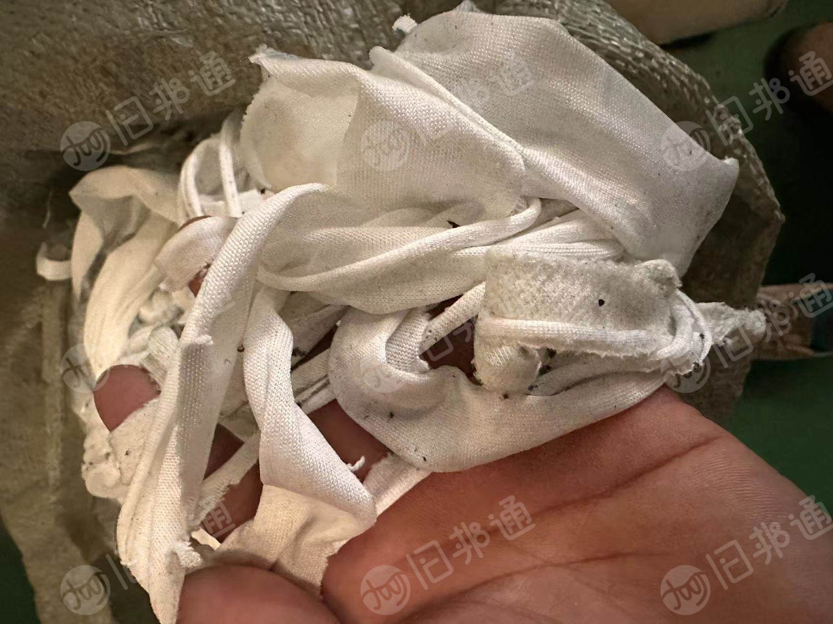 长期出售白色尼龙布边角料,每天出货3吨左右
