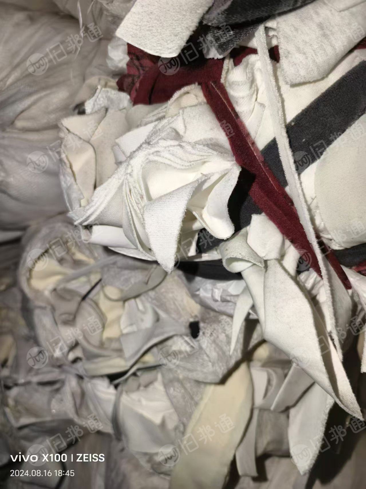 出售服装厂下脚料,涤棉废布,布碎,浅色,现货30吨