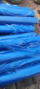 出售鱼竿厂下来的干造PE蓝膜，高压卷筒膜，现货50吨，其中卷膜10吨