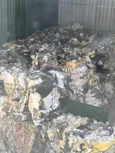 长期大量出售杂色服装下脚料萝卜丝统货