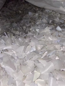 出售奶白灯管PC破碎料，现货60吨，降本首选