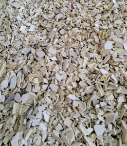 出售各种硬质PVC破碎料