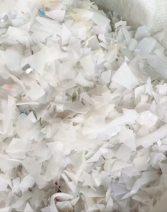 出售大白乙破碎料，蓝桶破碎料，花乙破碎料