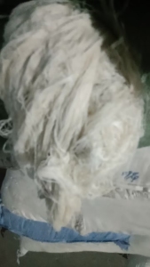 出售混纺废纱，热退，65棉，不带亮光，现货30吨
