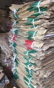 长期出售各种规格的牛皮纸袋，现货几万个，LG月供3千到5千个