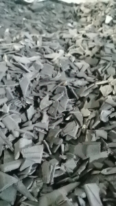 出售褪漆PP保险杠破碎料