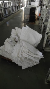 出售纸塑袋，白色编织袋，现货一两万条