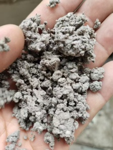 出售造纸厂下来的尾浆，含水60%