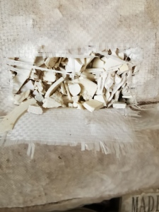 出售PVC大小管破碎料，塑钢破碎料