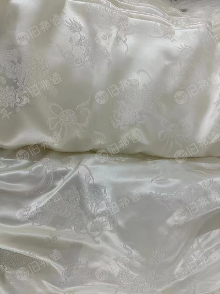 出售工厂里的订单布,库存布,丝绸布,丝绸面料,几千个款式