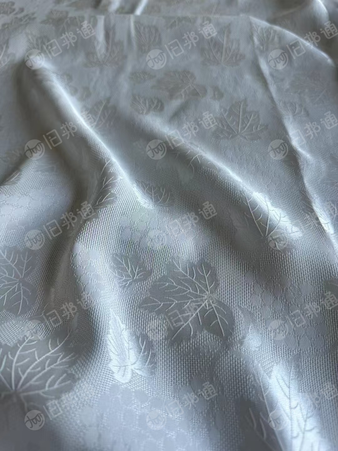 出售工厂里的订单布,库存布,丝绸布,丝绸面料,几千个款式
