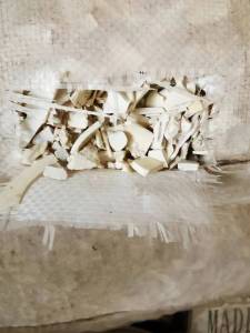 长期出售大小管破碎料，小管比例占比30%，现货40吨左右