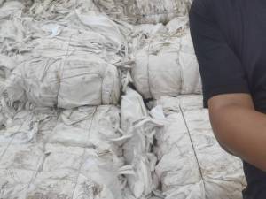 出售水洗白吨包，现货11吨左右，出9.5成，13米一车