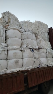 出售白色除尘布袋边角料,涤纶废料,货在福建莆田