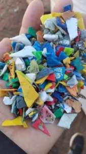 出售PP电瓶壳粉碎料，花桶，真石漆，托盘