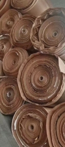 出售卷筒牛皮木纹纸,克重42-45克,幅宽1.25米,单面印刷