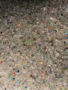 出售透明PC灯罩破碎料，月供100吨