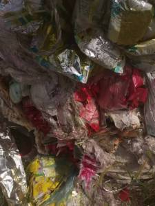 出售废塑料，炼油料，现货12吨