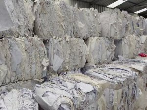 长期出售白色淋膜纸压包