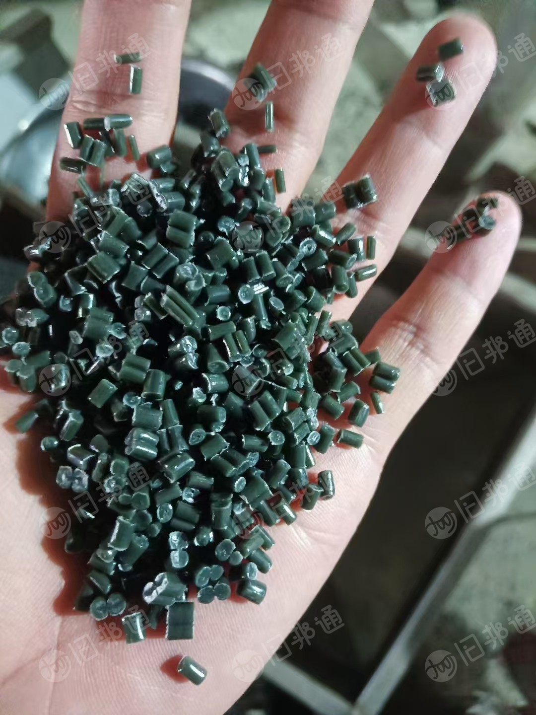 长期出售PE大棚膜 滴灌带颗粒,现货60吨