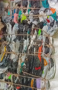 长期出售PE快递袋废料，现货一车