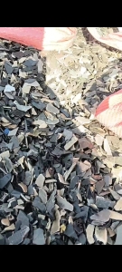 长期出售汽车内饰破碎料