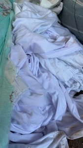 长期大量出售剪好的白大褂，漂白白大褂，白料，现货十来吨左右