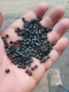 出售pp黑颗粒，过20目，冲击7