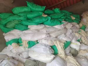 出售精仿的黄棉浆纱，废纱，现货15吨，月供40吨