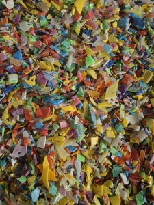 出售干粉花乙破碎料，沉漂混合，大部分都是漂的，现货30-40吨