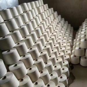 出售棉纱，涤棉棉纱，气流纺14支，货在河北唐山
